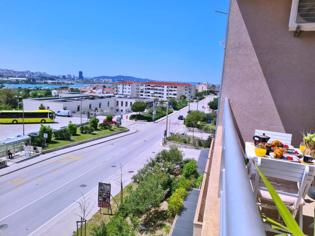 Luxury Apartment Salona Ngoại thất bức ảnh