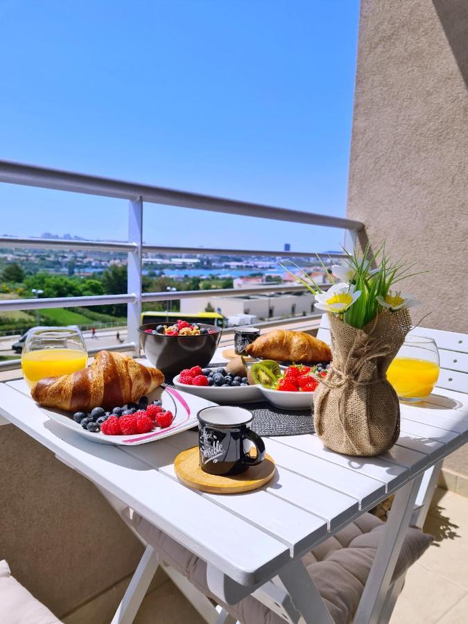 Luxury Apartment Salona Ngoại thất bức ảnh