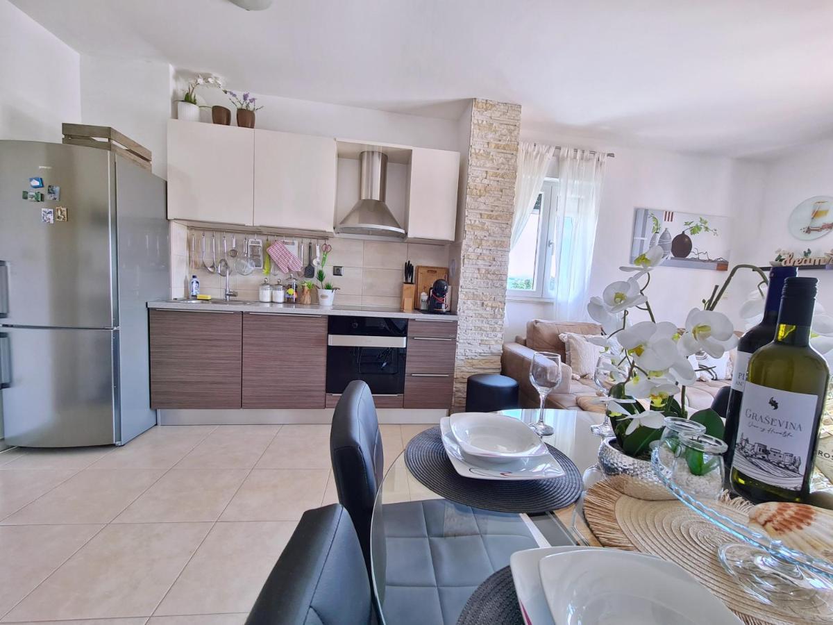 Luxury Apartment Salona Ngoại thất bức ảnh