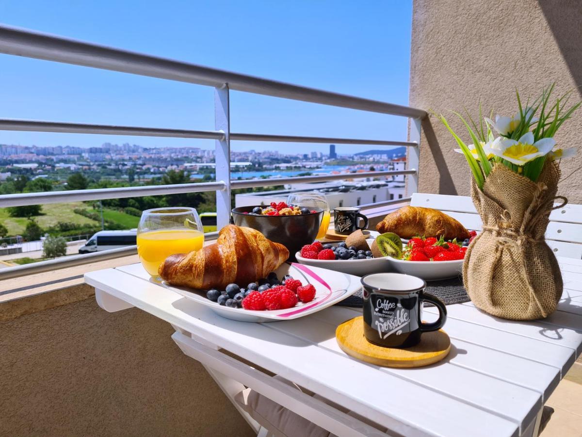 Luxury Apartment Salona Ngoại thất bức ảnh
