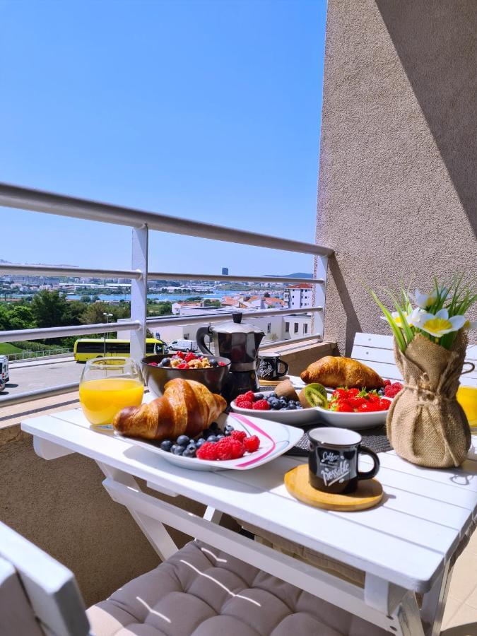 Luxury Apartment Salona Ngoại thất bức ảnh
