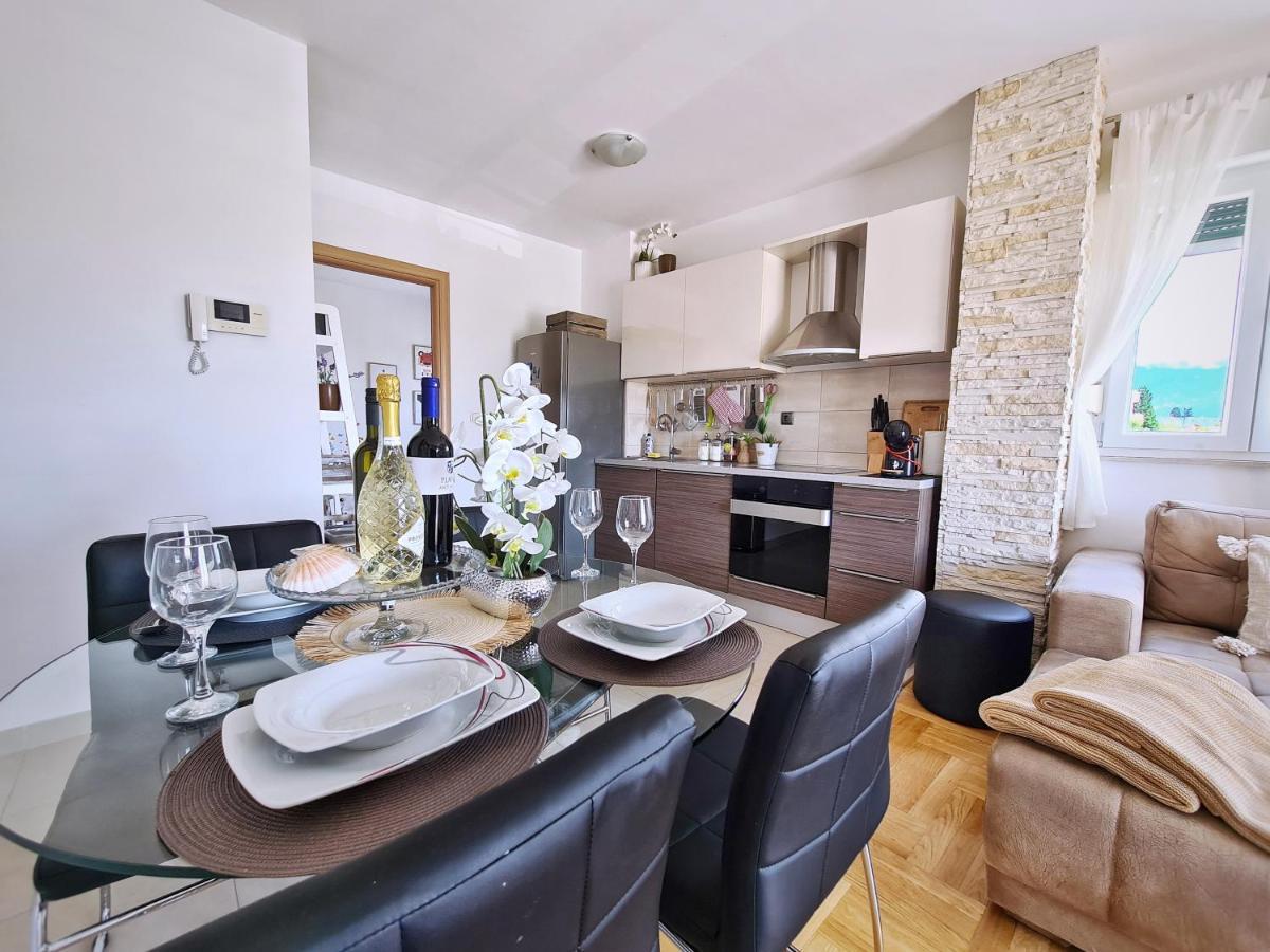Luxury Apartment Salona Ngoại thất bức ảnh