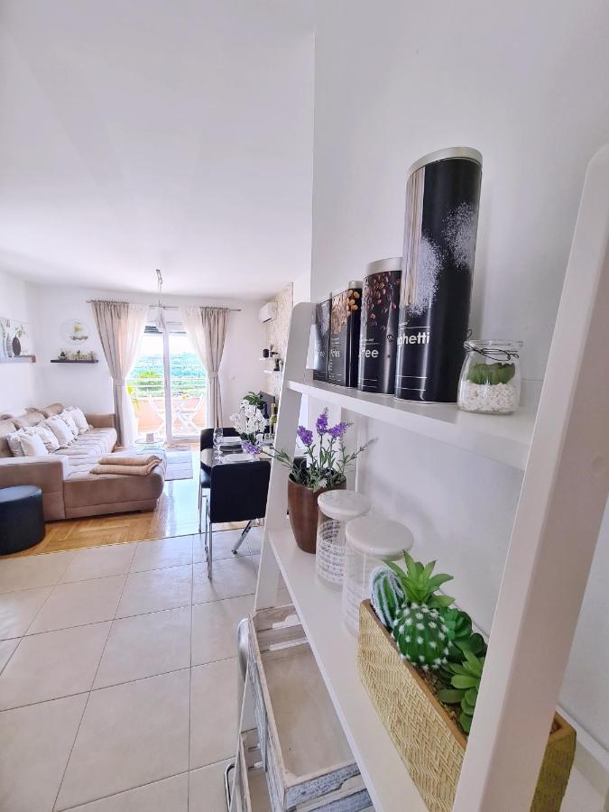 Luxury Apartment Salona Ngoại thất bức ảnh